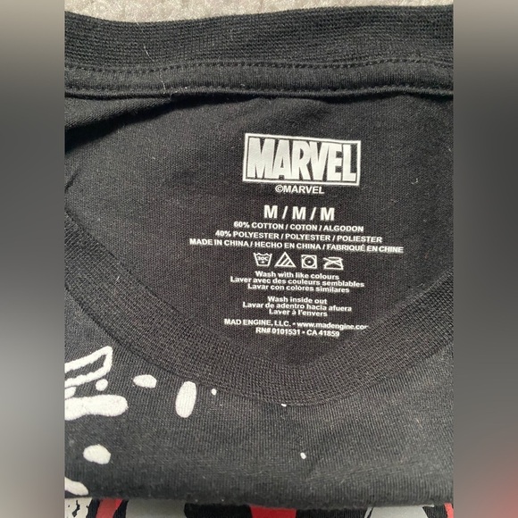 MARVEL DEADPOOL Black Red Graphic T Shirt in Medium - Picture 5 of 8